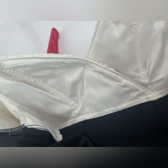 Vintage 1980s Lacey Sequined Off The Shoulder Cocktail Dress / Party Dresses - Picture 13 of 13